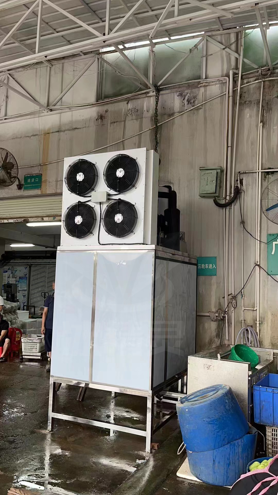 3吨高配版定制片冰机已交付