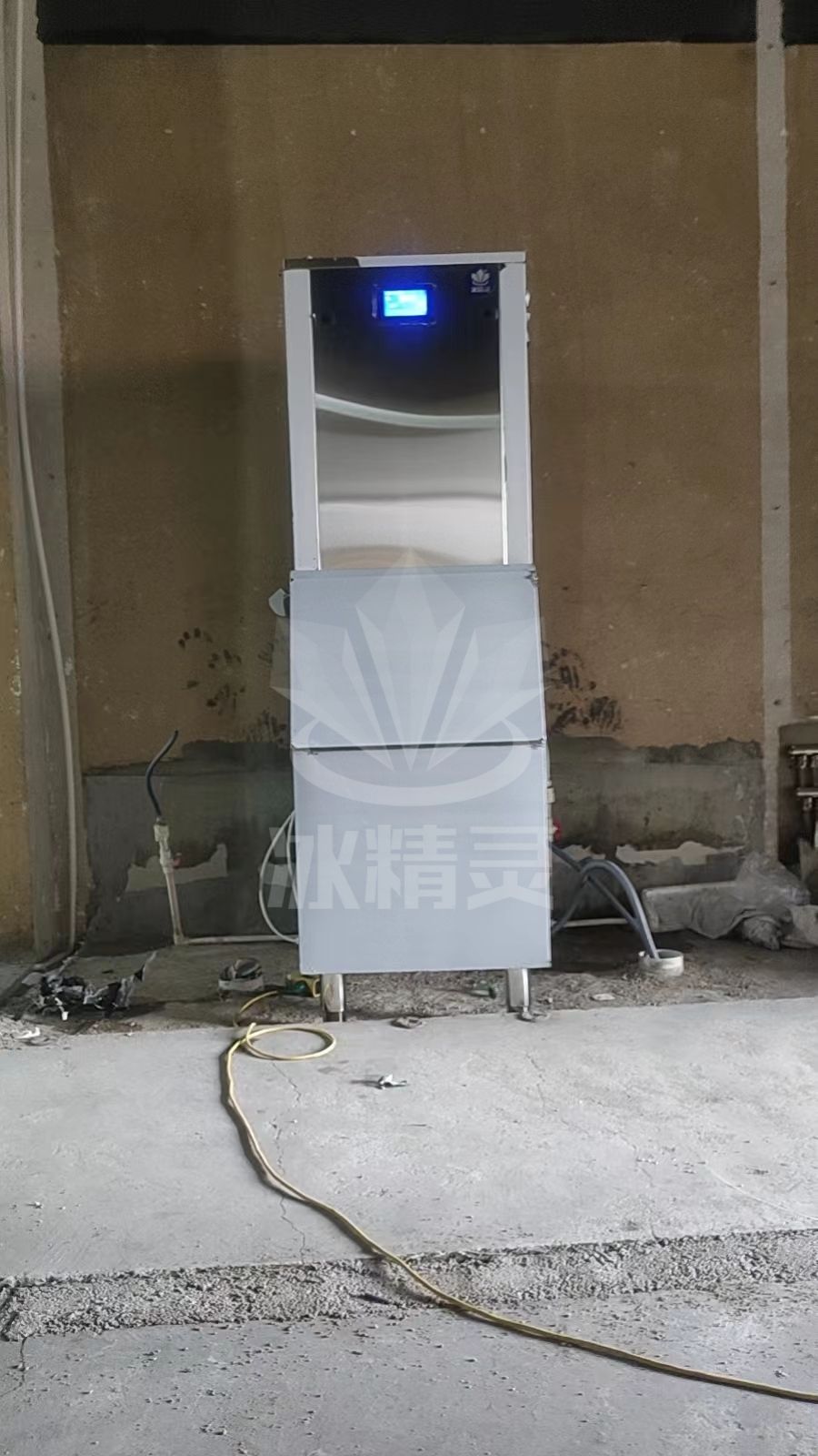 200公斤雪花制冰机已交付辽宁锦州市《海之鲜水产品超市》