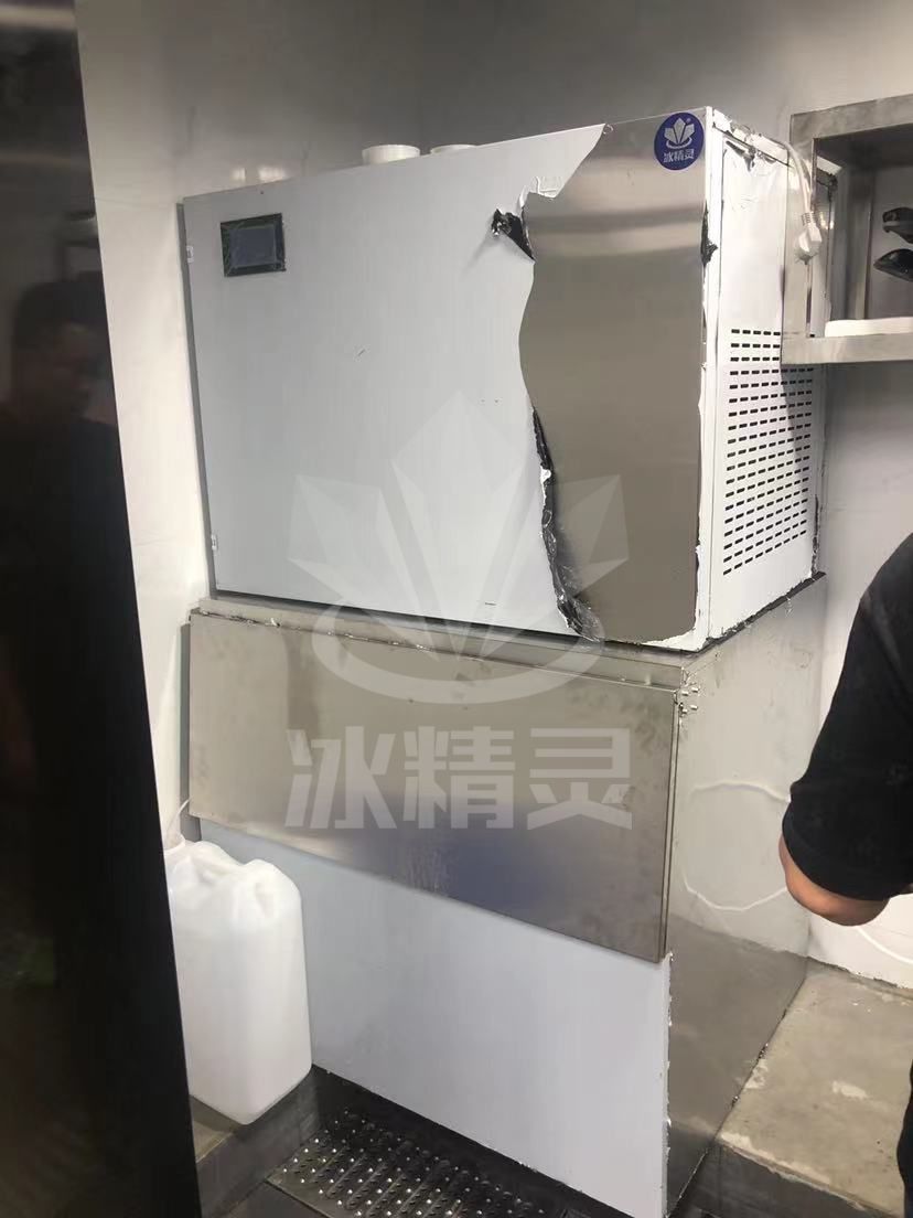 500带外罩片冰机已交付浙江宁波《老白家·家宴海鲜》集仕港店