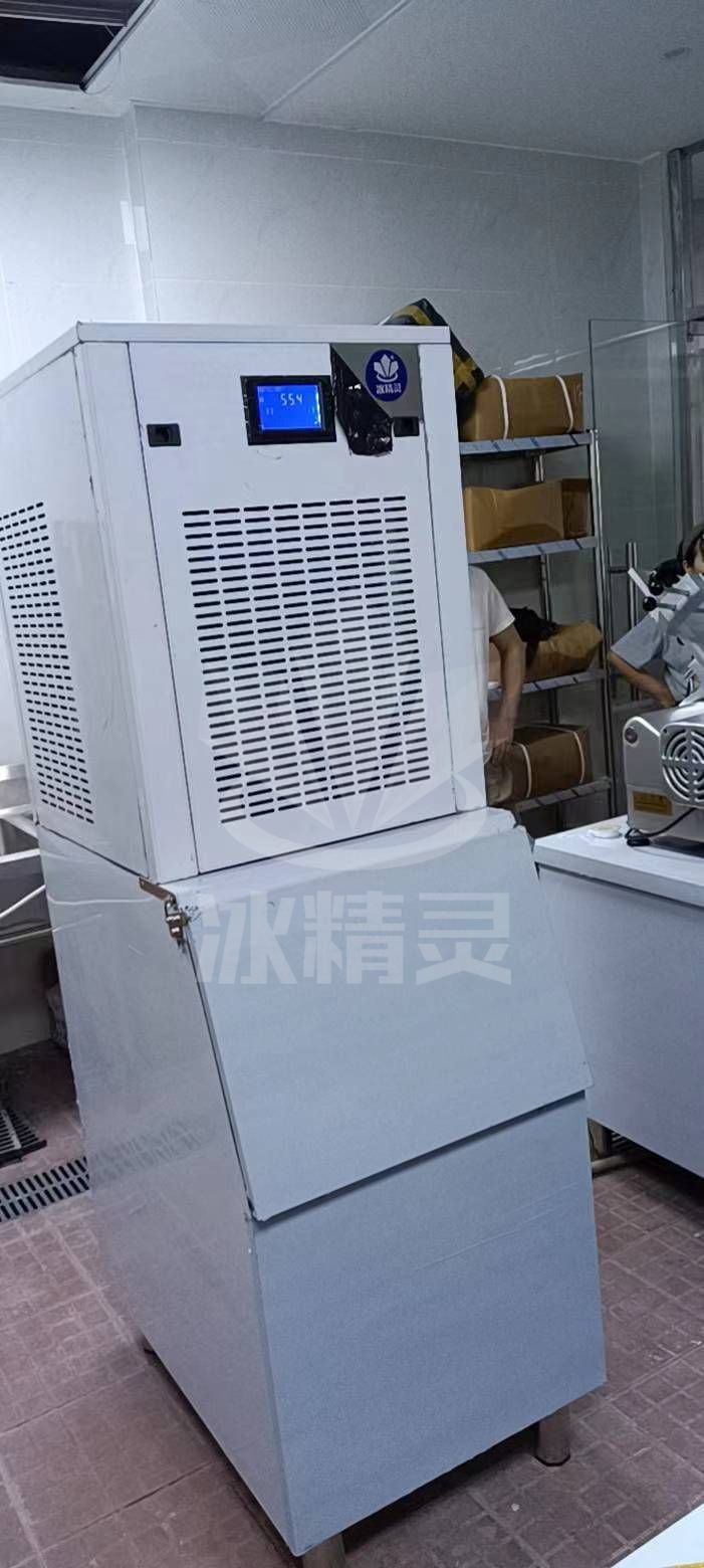 200公斤雪花机已交付贵州黔南州罗甸县《永龙玉石城》