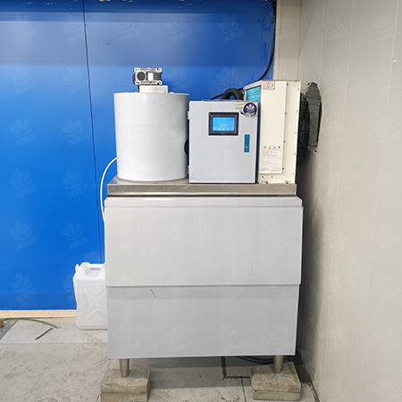 500公斤片冰制冰机交付浙江宁波市《龙观新超市》